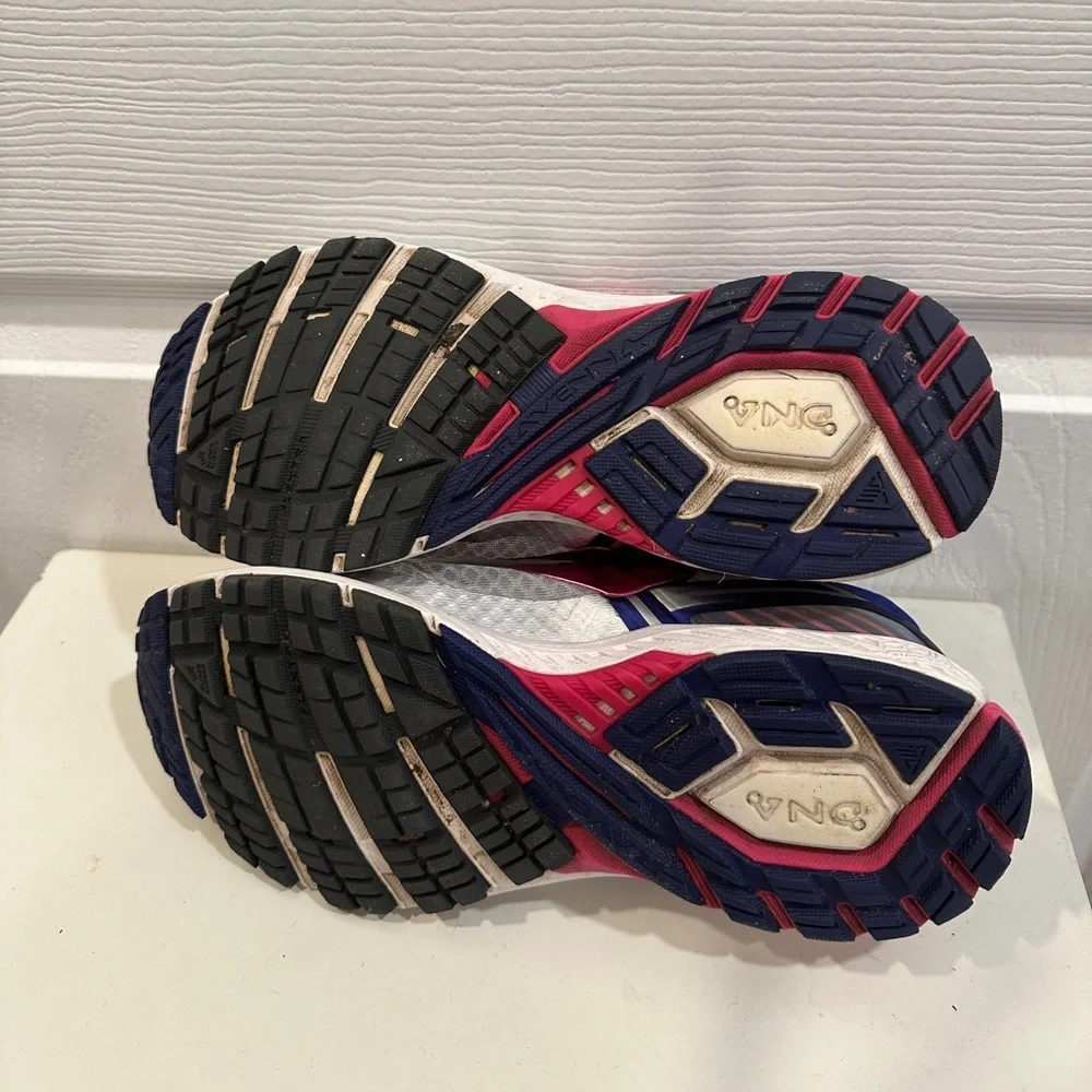 Brooks Ravenna 8 Womens Size 9  Gray Blue Pink Running Shoes Lace Up